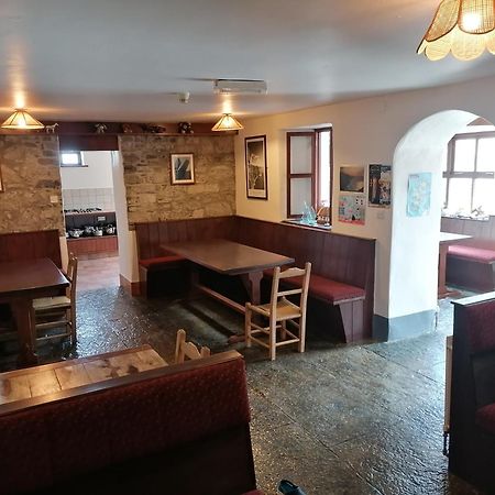 Aille River Tourist Hostel Glamping Doolin Buitenkant foto